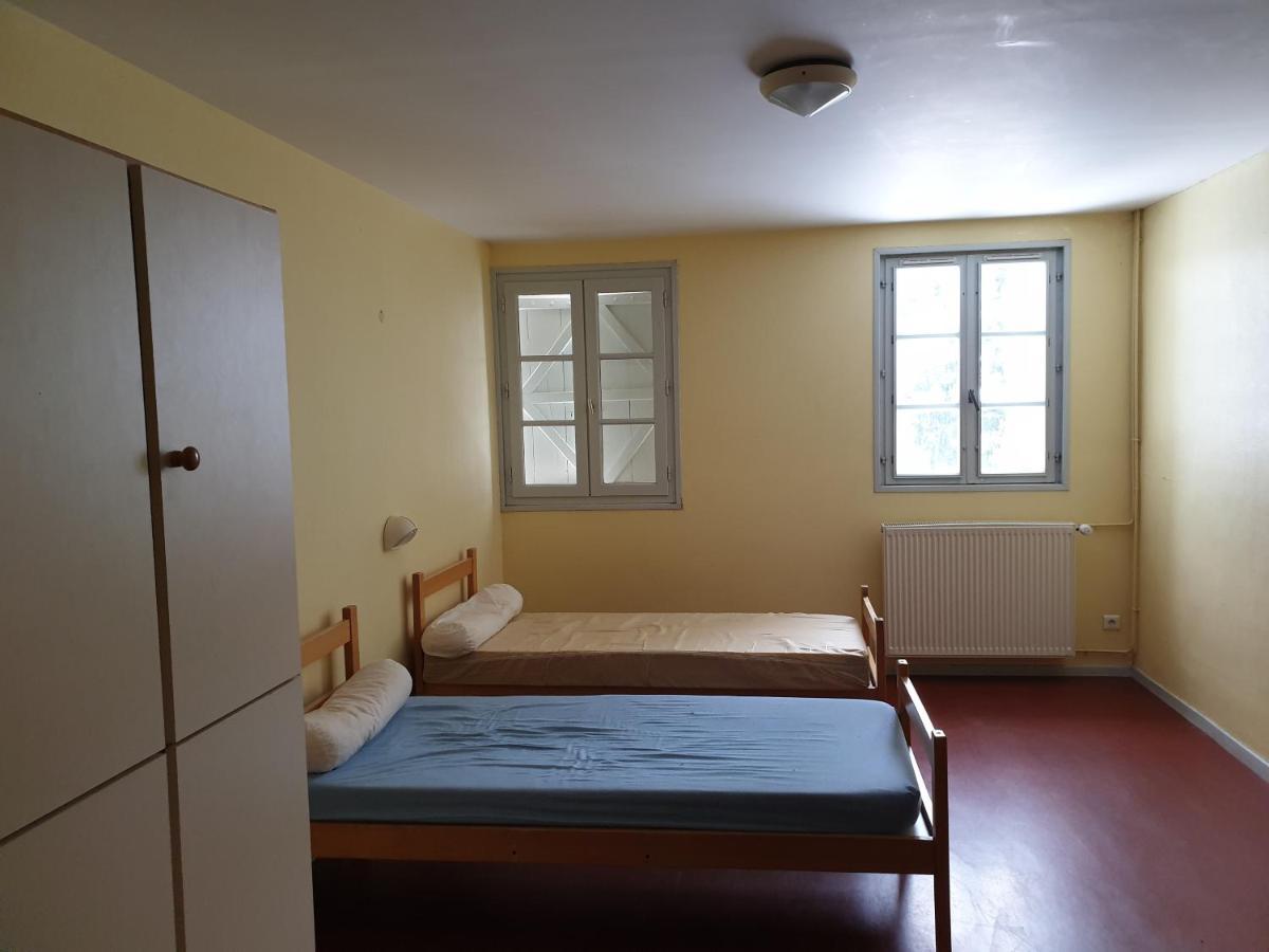 Peyranere Hostel Urdos Bagian luar foto